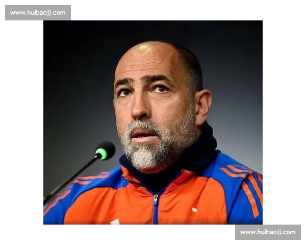 图多尔聚餐稳军心!尤文全员齐聚,转会传闻缠身球员现身 图多尔聚餐稳军心!尤文全员齐聚,转会传闻缠身球员现身